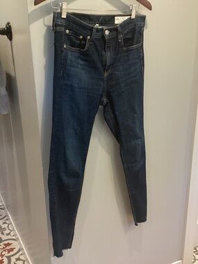 Nearly New Rag & Bone Jeans - Ankle Skinny in Size 28